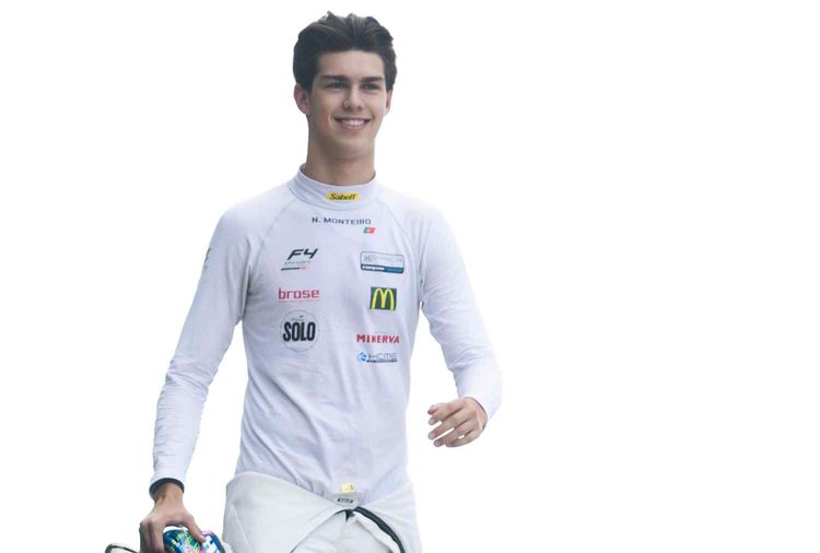 Noah Monteiro mantém luta pelo título do Campeonato Espanhol de Fórmula 4 até Barcelona