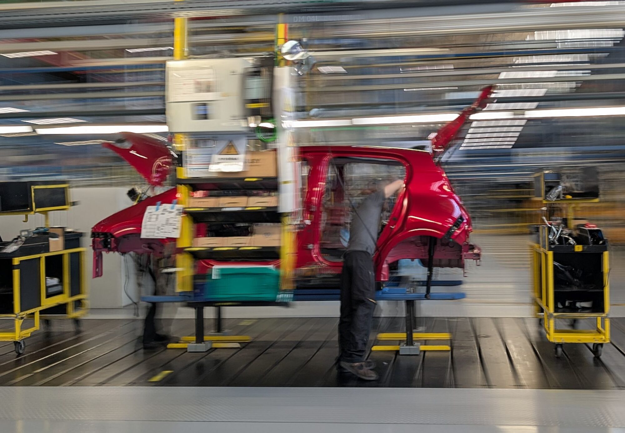 OCDE alerta para “encruzilhada” laboral no automóvel