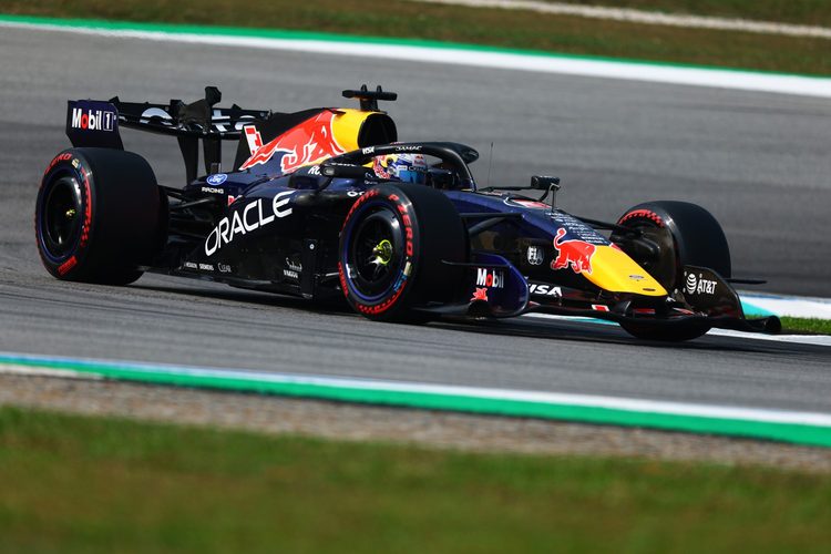 GP Bahrein F1: Max Verstappen conquista primeira pole do ano