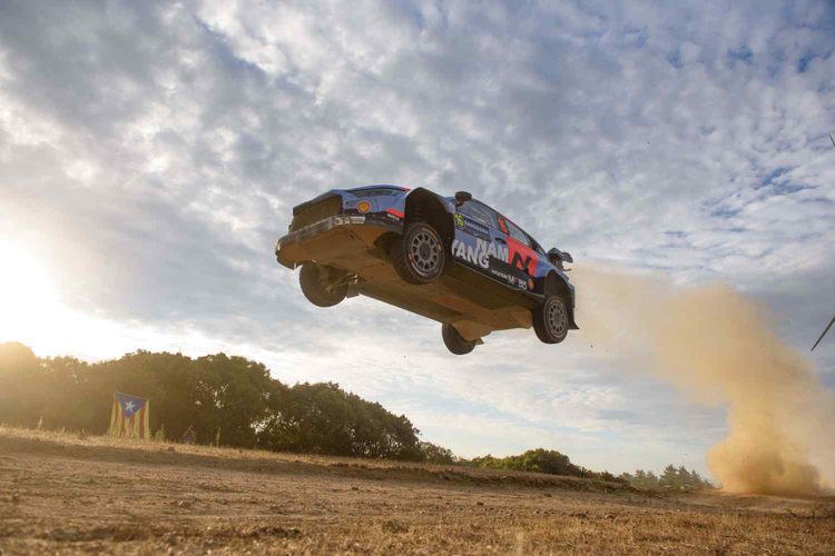 WRc, Rali da Sardenha, PEC5: Adrien Fourmaux soma a segue