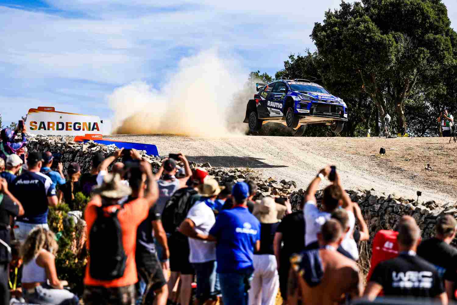 Roope Korhonen vence WRC2 por 0.7s após recuperação de Robert Virves