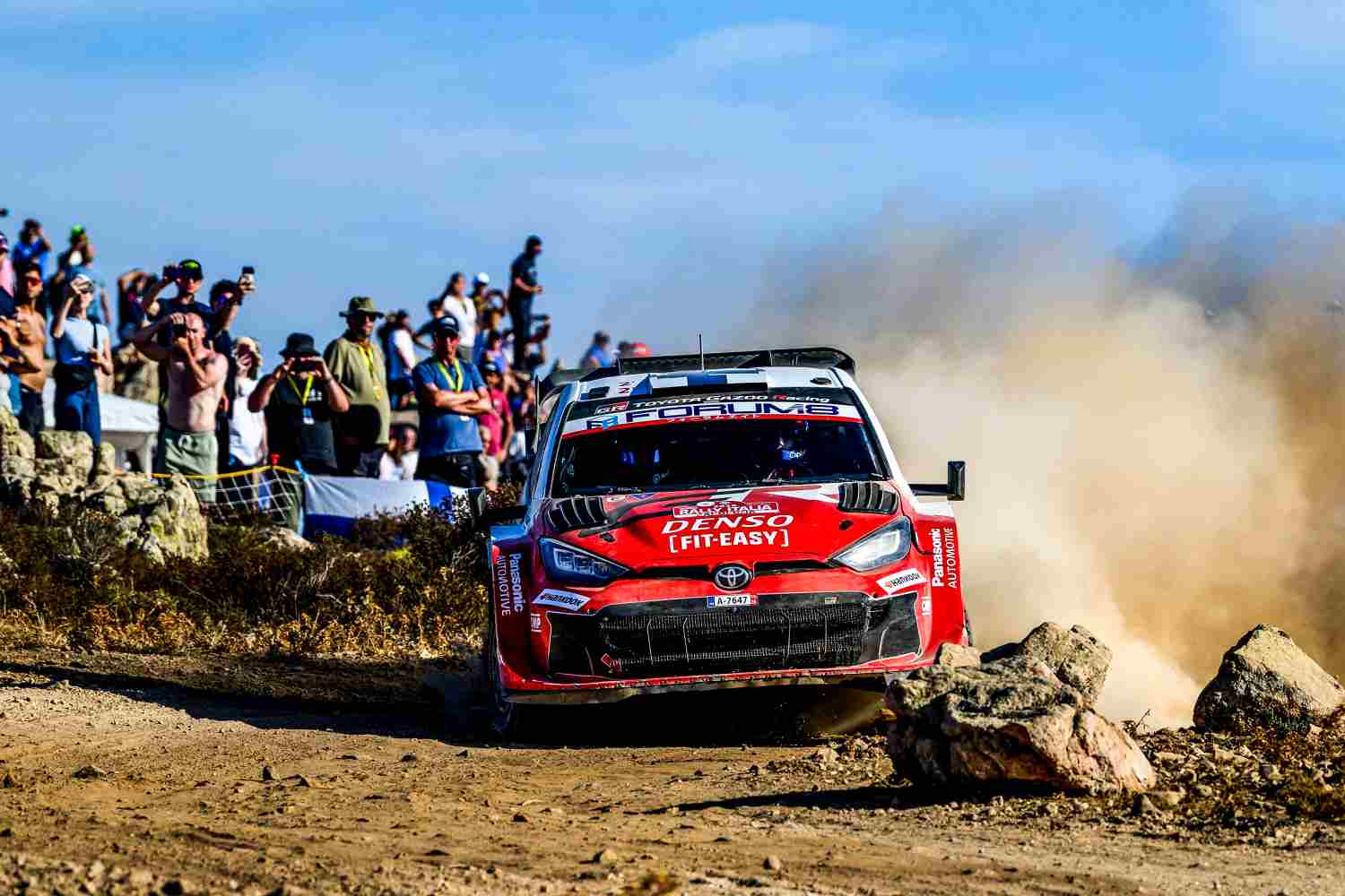 Sami Pajari termina campeonato no 3º lugar: “estou super feliz pelo Elfyn e pelo Scott: eles merecem”
