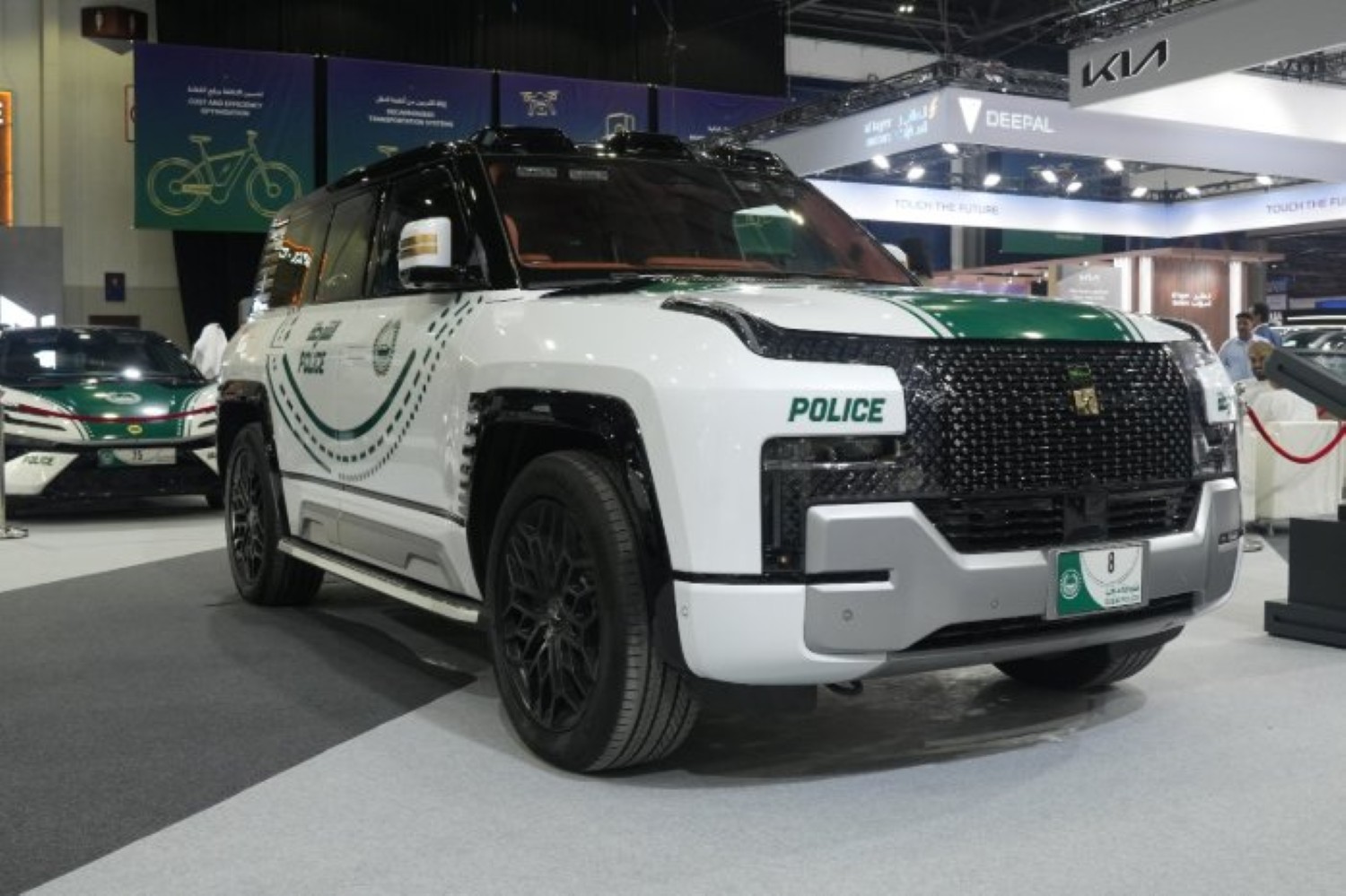 Frota policial do Dubai tem novo recruta