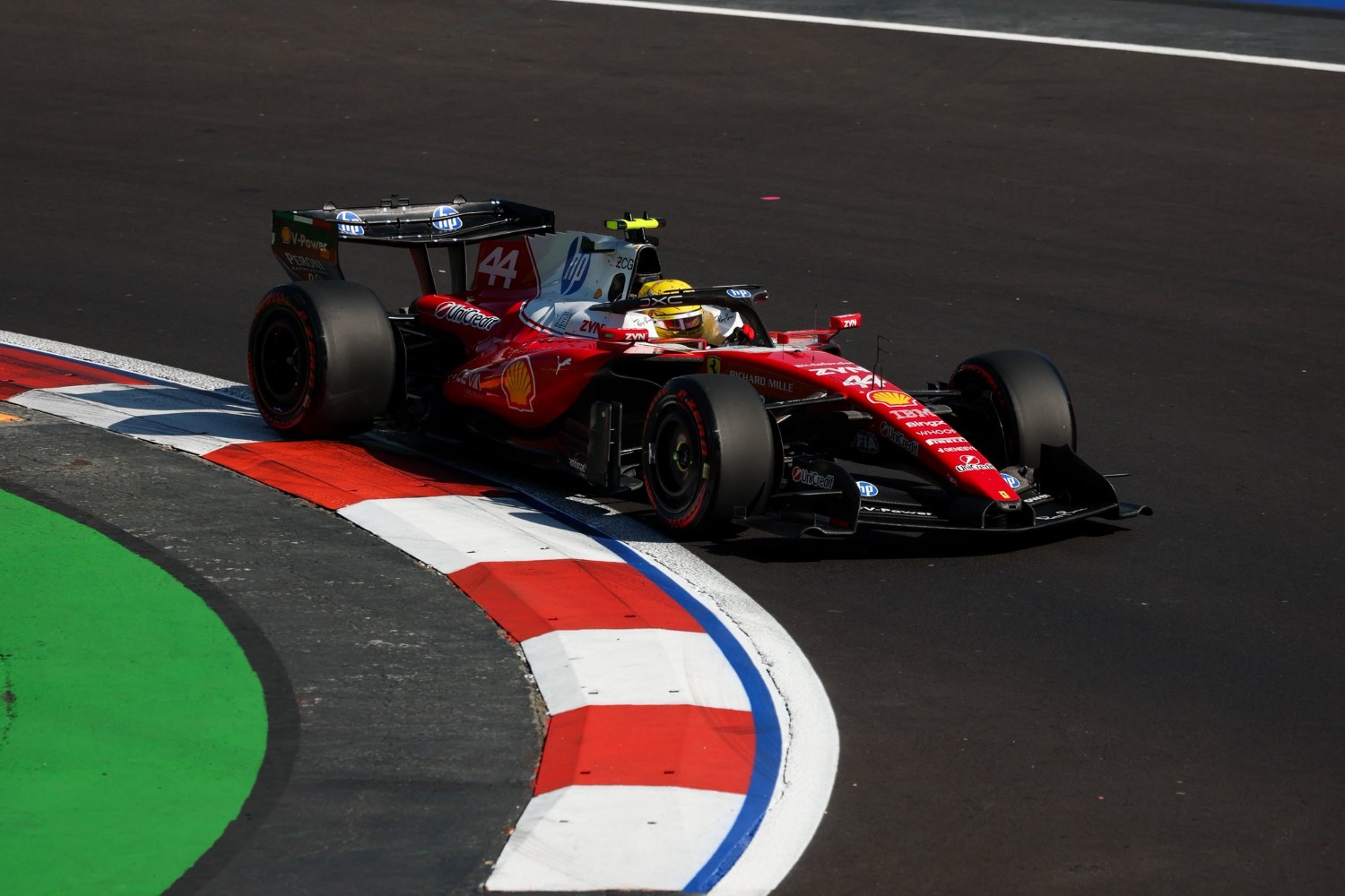 GP Cidade do México: Lewis Hamilton rouba a pole a George Russell