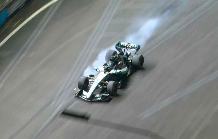 GP Singapura F1, SQ2: susto para George Russell